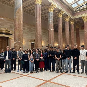 Demokratie live: Die Abendschule zu Gast im Parlament